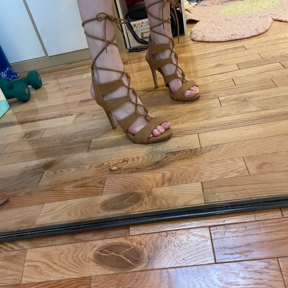 Brown Gladiator Heels! Size 7.5! - Picture 5 of 15